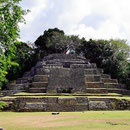 Eine weitere Pyramide.