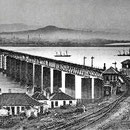 Le pont Tay Bridge original, le lendemain de la catastrophe ferroviaire du pont sur le Tay en 1879