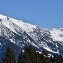 Blick zum Nebelhorn - rechts hinter den Gebäuden befindet sich die Iglu Lodge