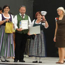 „Eurofolk Italia“ 18. - 21.07.2013 - Abschlussveranstaltung: v.l.n.r. Christina Hartlieb, Arūnas Pečiulis, Renate Harant, Bürgermeisterin von Chianciano Terme
