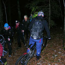Aussergewöhnlicher Gegenverkehr bei Nacht auf dem Wanderweg