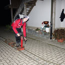 Ankunft beim Sennhaus. Alex war zu Fuss schneller und wechselt schon das Leibchen