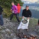 Crevetten-Koch Toni im passenden Outfit