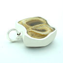 Schmuck mit Pferdezahn