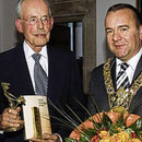 Manfred Bruns und Oberbürgermeister Boris Pistorius