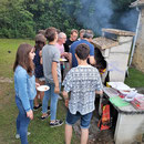 barbecue, et Henri qui grille.... la place à tous ces jeunes !