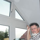 Hoch gelegene Fenster wie in Wintergärten sind meist schlecht erreichbar. Mit WINFLIP kein Problem - die Zugschnur ist auf jeden Fall erreichbar.