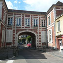 Passage Soufflot - Crée en 1903 par le percement d'un hôtel particulier du 17è, il fut aménagé en Maison du Peuple.
