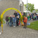Die Schülerinnen und Schüler zogen durch den goldenen Bogen ...