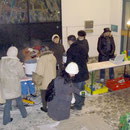 Kinderpunsch und Glühwein vom Weltkinderhaus waren bei der Kälte genau das Richtige