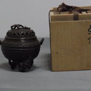 A17．須賀月真 蝋型香炉 龍足霊芝ツマミ蓋 - 高岡銅器展示館