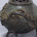 A15．鳥山雄示 蝋型鋳造 三友文A - 高岡銅器展示館