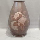 2025-108．紫陽花文象嵌花瓶 - 高岡銅器展示館