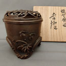 香保　銅製 松竹梅図 鳥摘 　香道具総高さ約15cm直径約8.5cm 香保 銅製 松竹梅図 鳥摘 香道具総高さ約15cm直径約8.5cm