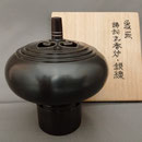 2023-12．金森映井智 象嵌鋳銅 丸香炉 - 高岡銅器展示館