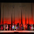 Jaclyn Bermudez (Tatjana), Opernchor&Extrachor, Foto: Nils Klinger
