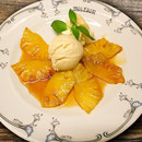 Dés d'Ananas caramelisés à la Glace Limettes