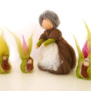 MUTTER ERDE UND IHRE BLUMENKINDER- FILZ MIT HERZ