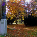 Parkteil mit Denkmal 