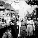 Frauengruppe im Pfarrgarten: v.l. Barbara Rieder, Susi und Susanne Stäbler, Rose und Thekla Hirsch