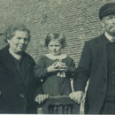 Josef Funk mit Frau Apollonia und Enkeltochter Marianne