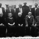 Altennachmittag: von l.o. Wilhelm Ohmer, Thomas Engler, Karl Schneider, Jean Rössler, Pfarrer Neumüller, Christoph Wächtler, Alfons Manger, Franz Kästel, Jakob Funk, Josef Eichberger, Franziska Braun, Elise Mohr, Anna Manger 
