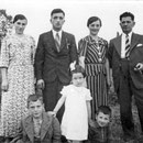 v.l. Ehepaar Rohr (Michael und Katharina), Frau Anna Maria Hornbach (Stiefschwester von Michael Rohr) und Jakob Weißbrod; Kinder Jakob Weißbrod, Adelheid Rohr und Alois Rohr