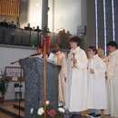 Der eritreische Geistliche bei der Verlesung des Evangeliums