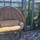 Hängesessel auf der Terrasse