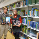 Bücherspende an die Stadtbibliothek