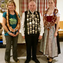 2014: Schützenkönig Brunner Karl-Heinz, Wurstkönigin Vollmer Dagmar Brezenkönigin Weidel Marion