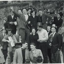 1952 - Carnevale salita alla Posta Seduti: Giovanelli Romano - Chiesa Ezio 1. Fila: Beretta Emilio - Rossi Giuseppe - De Bortoli Ivana - Chiesa Italo - Madonna Costatntino "Tin" - Pozzorini Battista - Storelli Nino Sopra: Albertini Angelo - .. - Baggiolin