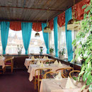 Das Restaurant mit Bick auf Schlei Dom und Segelhafen.