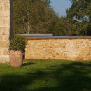 Piscine dans ruine. (photo odermatt architectes lalinde)