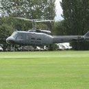 Ein Rettungshubschrauber der neuseelaendischen Armee im Einsatz in Christchurch