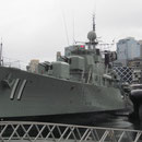 Ausrangierter Zerstoerer und ausrangiertes U-Boot der australischen Marine im Maritime Museum Sydney