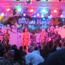 Lisa Tomlins mit Band