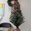 Der kuenstliche Weihnachtsbaum in der WBS