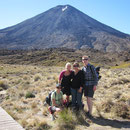 Sabine, Susi, Marlene und ich vor dem Mount Tongariro