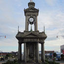 Uhrturm an der Stadteinfahrt nach Invercargill
