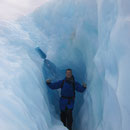 In einer Hoehle im Eis des Franz Josef-Gletschers