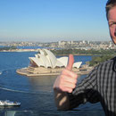 Blick von einem der vier Harbour Bridge-Pylone auf das Opera House