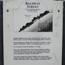 Schild an der Baldwin Street in Dunedin, der steilsten Strasse der Welt