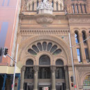 Das Queen Victoria Building in Sydney (Mitte)