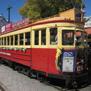 Eine der historischen Trams im Stadtzentrum von Christchurch