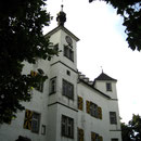 Das Schloss Sonnenberg, wann ist es wohl endlich wieder zugänglich? Grade in der Zeitung gelesen, dass jetzt die Renovation beginnt (November 2014) und etwa zwei Jahre dauern wird.