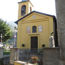 Ein rechtes Stück wandern wir der Strasse entlang und dann auf einer Mulatiera hinauf nach Olgiasca - hier die Kirche.