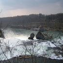 Der Rheinfall mal aus einer andern Perspektive mit Blick auf das Schlössli Wörth.
