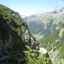 Ich bin wirklich froh, sind wir zu zweit unterwegs. Die Wege durch die Cardinelloschlucht sind zwar teilweise ausgesetzt, aber nicht gefährlich, wenn man auf den Weg achtet. Und die Schlucht ist faszinierend.