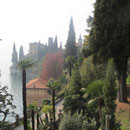 Wir müssen nun allerdings von Fiumelatte bis Varenna auf der Strasse gehen, leider kann man nur von Varenna aus in den wunderschönen Park gelangen.